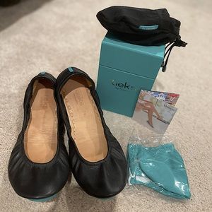 Black Matte Turks with box, bag, and mask